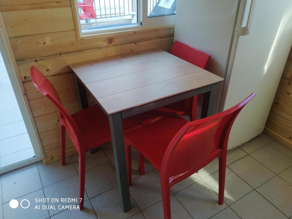 Habitacion Familiar En Un Atico Con Gran Terraza Y,Cocina ,En La Playa Burriana Εξωτερικό φωτογραφία